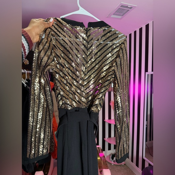 Black and Gold Sequin pant jumpsuit - Picture 2 of 3
